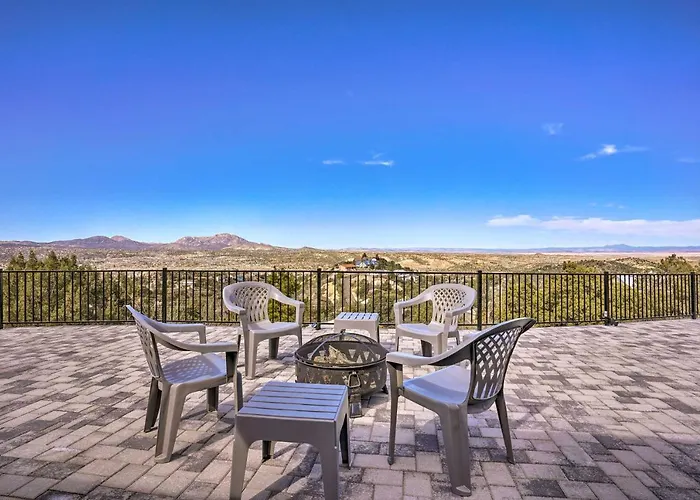 Panoramic Mtn Views: Sunset Sanctuary