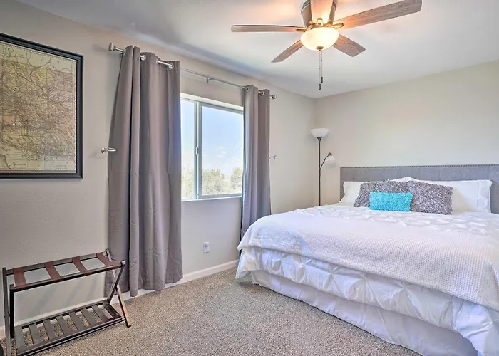 Panoramic Mtn Views: Sunset Sanctuary Holiday home *