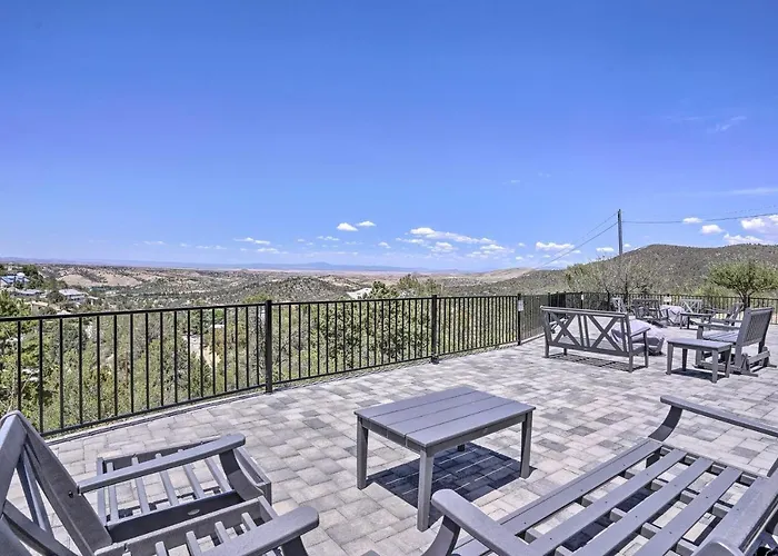 Panoramic Mtn Views: Sunset Sanctuary Holiday home