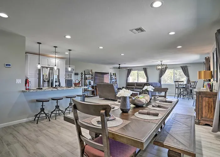 Panoramic Mtn Views: Sunset Sanctuary *